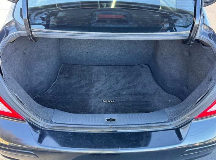 2009 Nissan Versa Sedan