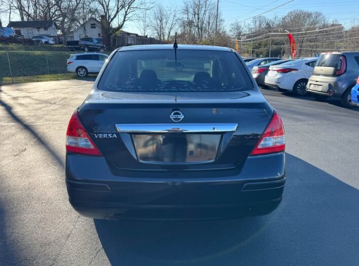 2009 Nissan Versa Sedan
